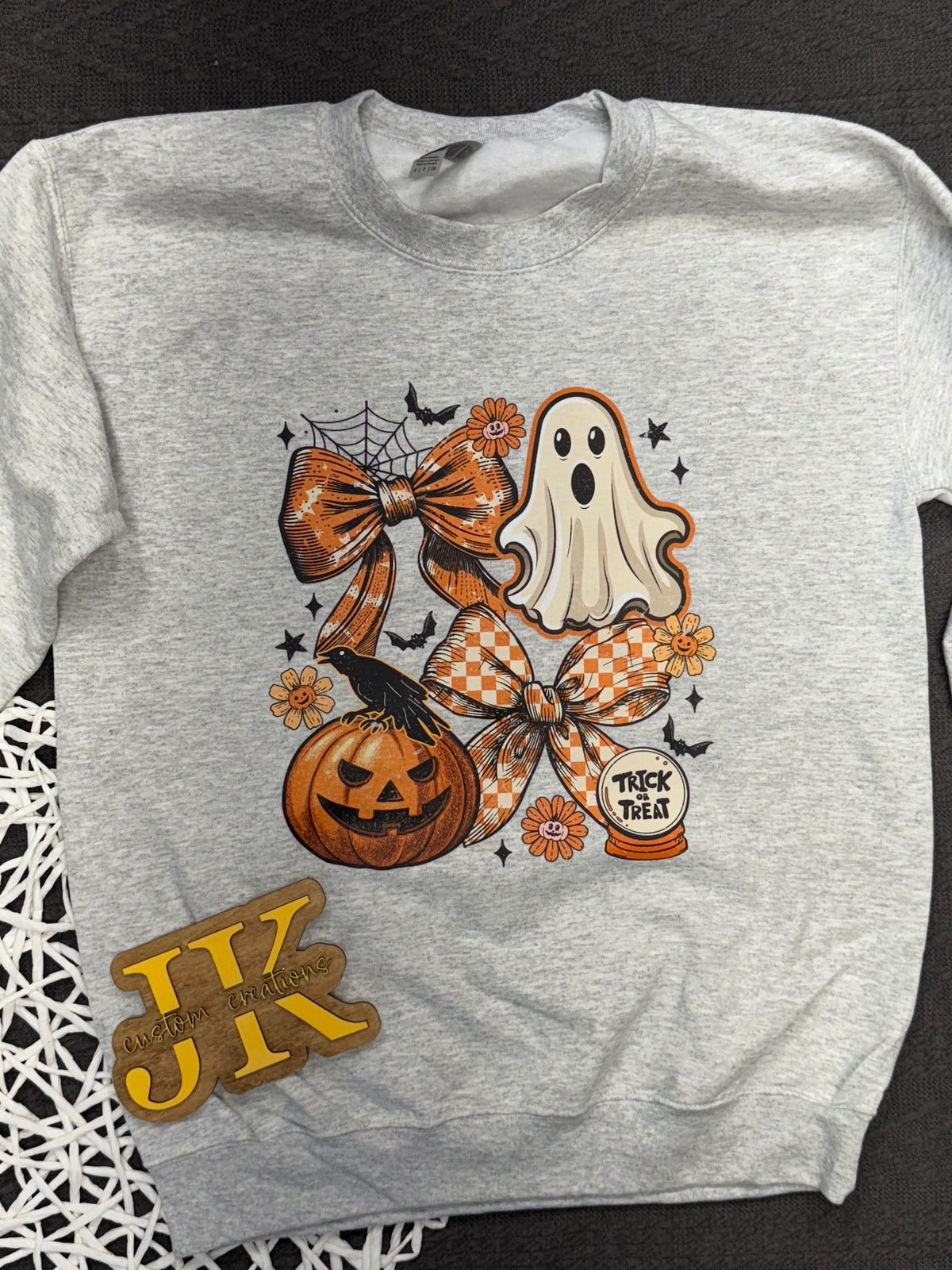 Halloween Ghosts and Pumpkins with Bows